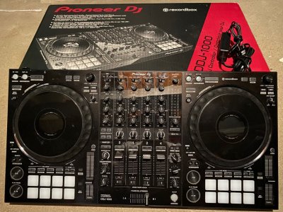 Pioneer DDJ 1000, Pioneer DDJ 1000SRT, XDJ XZ