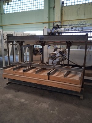 21-26- Three-part mechanical press (used)